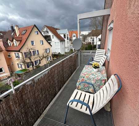 Sonnige und ruhige 4-Zimmer-Dachgeschosswohnung mit Balkon und im Zentrum von Stuttgart-Möhringen