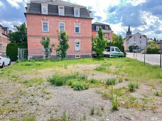 Innenstädtischer Bauplatz in 01705 Freital mit eigenem Parkplatz