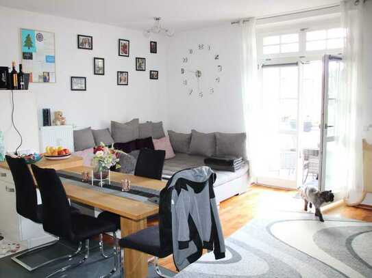 Exklusive, neuwertige 2-Zimmer-Wohnung mit Balkon und Einbauküche in Landshut