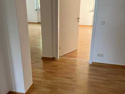 Renovierte Wohnung mit drei Zimmern in Düsseldorf-Unterrath