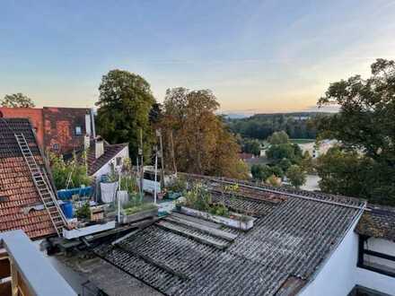 Gepflegte 5-Raum-Maisonette-Wohnung mit Balkon und Einbauküche in Schongau