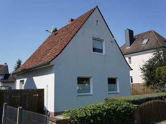 * Einfamilienhaus in Burgdorf/Weststadt * - charmante Immobilie mit ca. 509 m² Grundstück