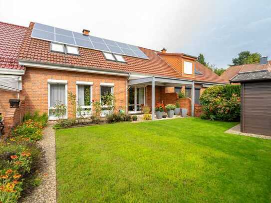 Schönes, super gepflegtes RMH mit Garten in ruhiger Lage