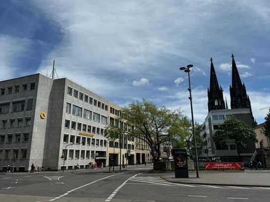 Flexible Laufzeiten, Möbliert und direkt am Kölner Dom sowie Hauptbahnhof