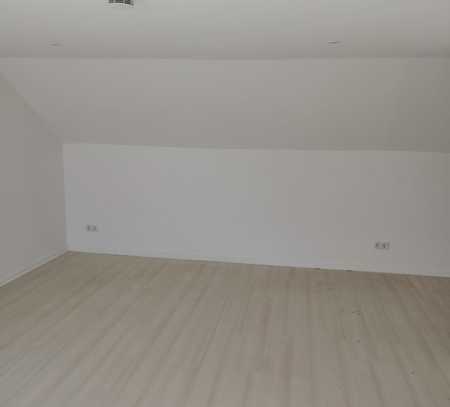 1 Zimmer Dachgeschosswohnung in Klettenberg