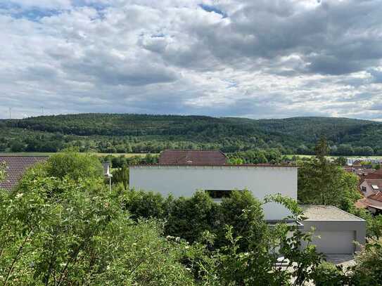 Einzigartige 2,5-Zimmer-Wohnung mit Blick in das Remstal inkl. Strom und Heizung