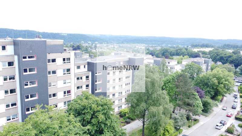 Ankommen statt suchen: Moderne 4-Zimmer-Wohnung mit Loggia & Stellplatz in Kettwig
