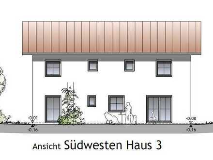 Dietramszell! EH55! Einfamilienhaus mit FBH, elektr. Rollläd., Garten, Keller, Garage u. Stellplatz!