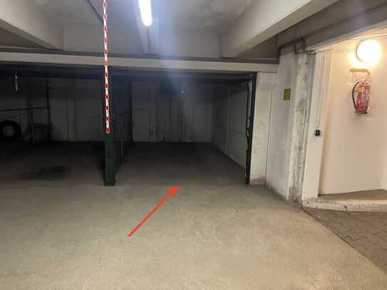 Tiefgaragenstellplatz in München Solln zu vermieten