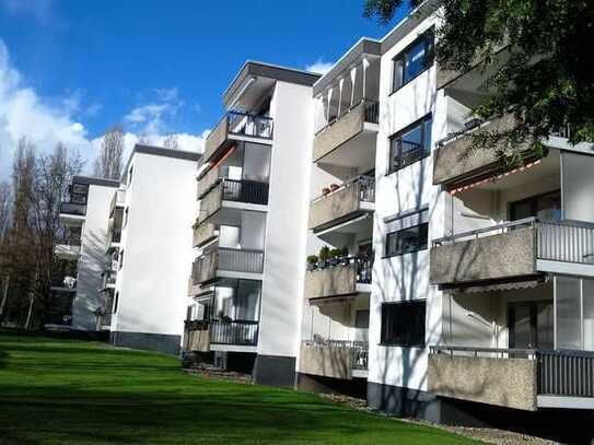 2-Zimmer-Wohnung mit Balkon und PKW-Außenstellplatz, Nähe Schiersteiner Hafen