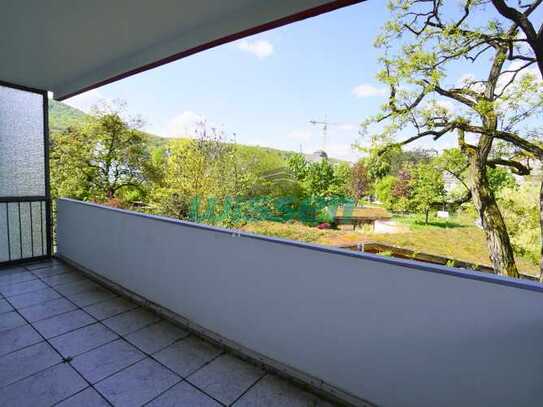 3-Zimmer-Wohnung mit zwei Bädern und einem Ausblick ins Grüne!