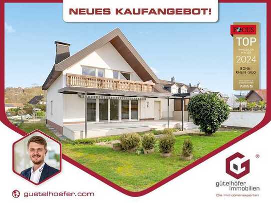 Familientraum! Saniertes Einfamilienhaus mit Einbauküche, überdachter Terrasse, Garten und Garage