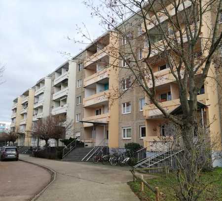 1 Raumwohnung im Erdgeschoss mit Balkon