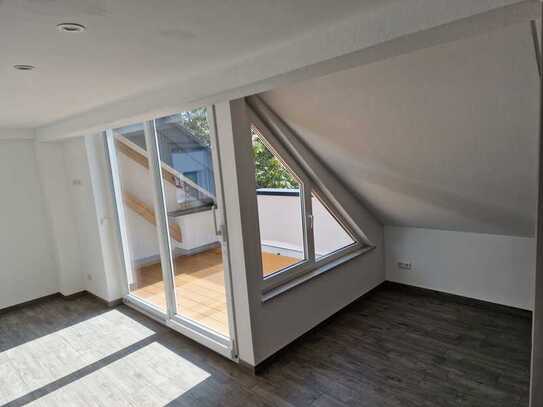 1150 € - 75 m² - 2.5 Zi.