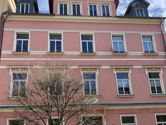 Frisch sanierte 2-Raum-Wohnung in sehr zentraler Lage mit großer Terrasse!