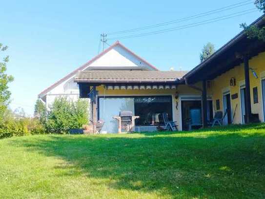 Großzügiger Bungalow auf traumhaftem Grundstück