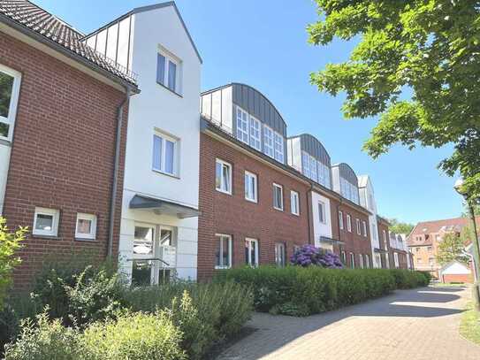 PURNHAGEN-IMMOBILIEN - 4-Zi.-Maisonettewohnung in Burg-Grambke mit Balkon und Tiefgaragenstellplatz