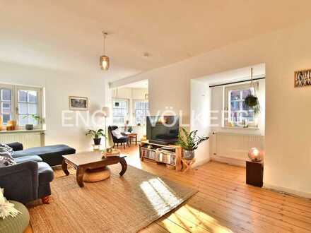 Beste Innenstadtlage trifft eleganten Altbau-Charme!