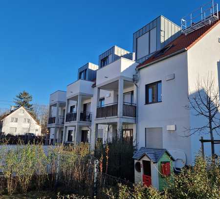 Wunderschöne, neuwertige 2,5-Zimmer-Wohnung mit Balkon und Einbauküche in Mainz