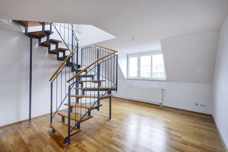 WOW *Paul & Partner* DER PERFEKTE KAUF FÜR DAS NEUE JAHR! SCHÖNE ALTBAUWOHNUNG MIT GARAGENSTELLPLATZ