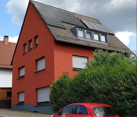 Ruhige 2,5-Zimmer-Wohnung mit 30m²-Süd-Terrasse mit Aussicht auf die Burg Drachenfels