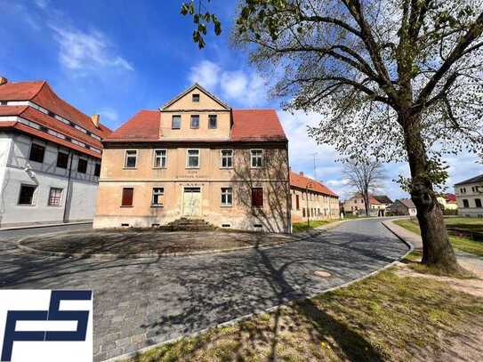 Der Gasthof der alten Posthalterei "Zum goldenen Anker"