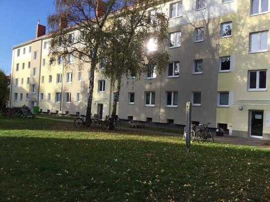 Perfekte 2-Zimmer-Wohnung mit Balkon Nähe Klinikum und Universität