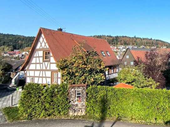 Charmantes Einfamilienhaus in Idyllischer Lage