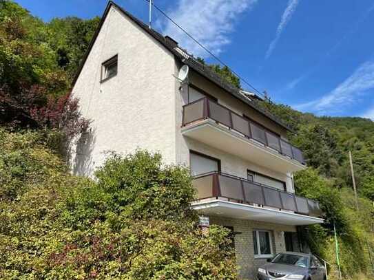 Einfamilienhaus in Hirzenach mit Rheinblick