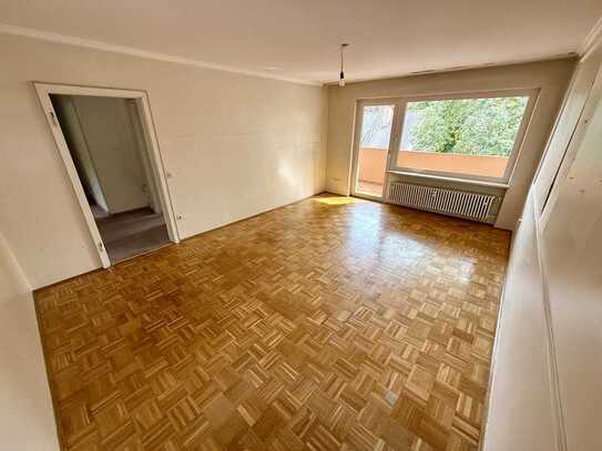 Helle, ruhige 3- Zimmer- Dachgeschosswohnung in bester Lage, Rosenheim Nord!