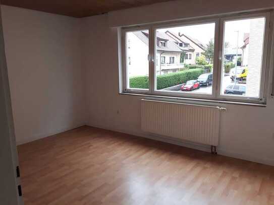 4 Zimmerwohnung mit Balkon und EBK Nähe PH Ludwigsburg an ruhige Mieter
