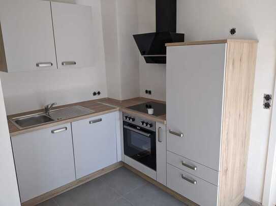 Erstbezug nach Kernsanierung Anbau-1-Zimmer-Apartment mit Balkon und EBK in Mülheim-Kärlich