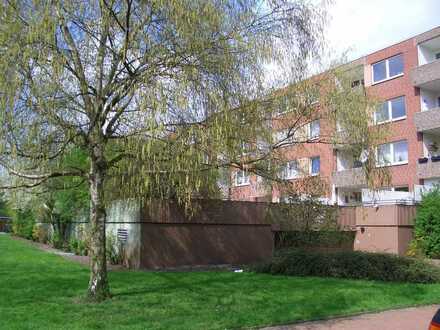 Helle, grundsanierte 5 - Zimmer - Wohnung mit viel Grün