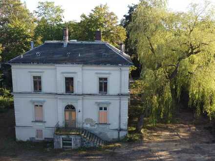 stilvolle Gründerzeitvilla in ruhiger Lage