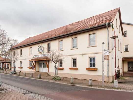 Immobilie mit vielfätigen Nutzungsmöglichkeiten ca. 2.148 m² - MFH mit Hotel und Restaurant