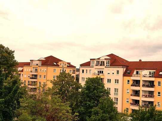 GELEGENHEIT in Stadtfeld-West Zi-Wohnung in sehr beliebter, ruhiger Lage mit Parkplatz und Fahrstuhl