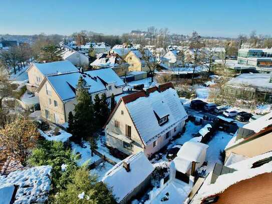 Charmante Wohnoase mit grünem Paradies: Exklusives EFH mit traumhaftem Garten im Herzen von Dachau!