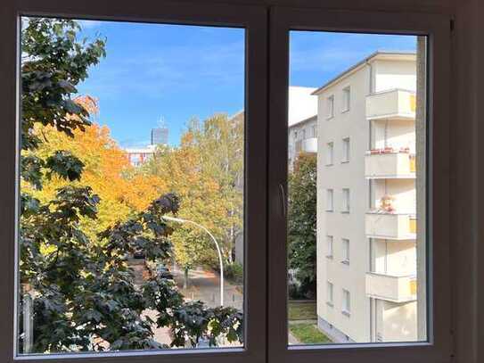 Sonnige City-Wohnung - 2,5 Zimmer mit Aufzug und Balkon