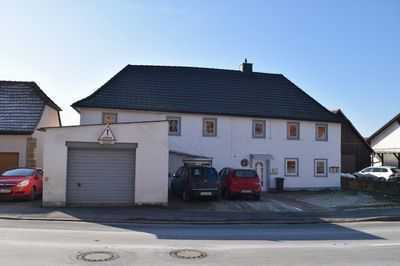 Schönes Haus mit 13 - Zimmern in Redwitz an der Rodach (Kreis), Schneckenlohe