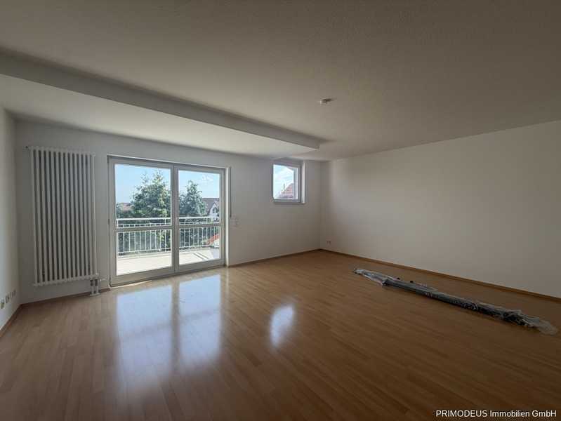                                                               Lichtdurchflutete Wohnung mit Balkon in Bergen-Enkheim                                                       in Bergen-Enkheim (Frankfurt am Main)