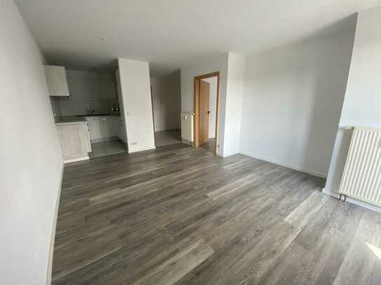 2-Zimmer Whg. 49 m², mit EBK, Balkon und TG-Stellplatz