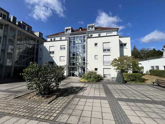 Schöne und großzügige 3-Zimmer-Wohnung im EG mit Terrasse in ruhiger Lage von Dresden-Strehlen