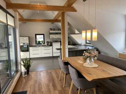 Moderne Maisonettewohnung mit uneinsehbarer sonniger Dachterrasse & Einbauküche in Cadolzburg