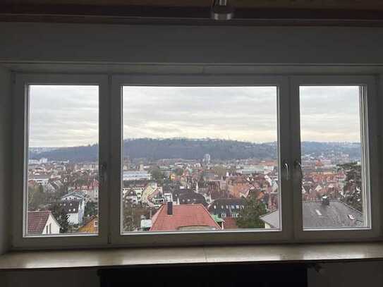 Traumhafte 4-ZimmerWohnung mit Blick über Esslingen zu vermieten