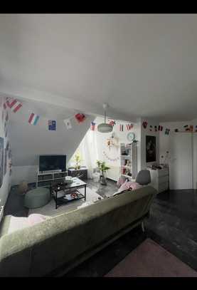 2-Zimmer Dachgeschosswohnung mit Balkon in Neuwerk