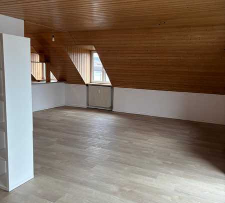 Helle 2-Zimmer Wohnung mit Balkon in Zolling