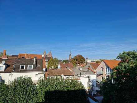 Geräumige 3 Zimmer Wohnung mit Blick auf den Wormser Dom sucht Nachmieter zum 01.06.