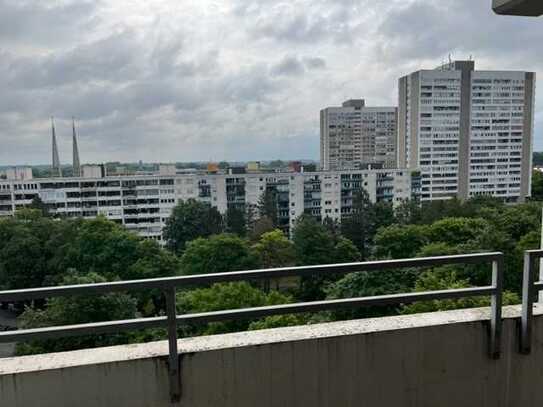 Herrlicher Blick über Augsburg - 2ZKB mit Balkon