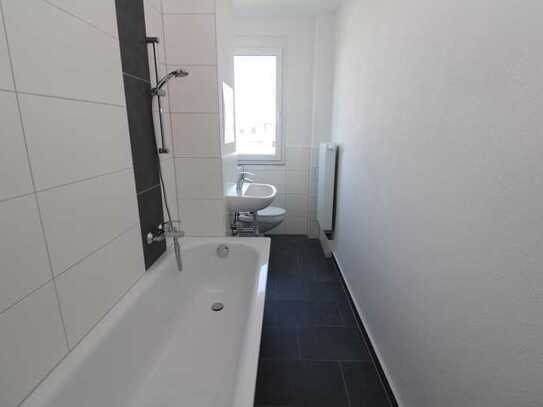 Eine neue Wohnung ist wie ein neues Leben…sanierte 3-RW mit Wanne & Balkon!!!