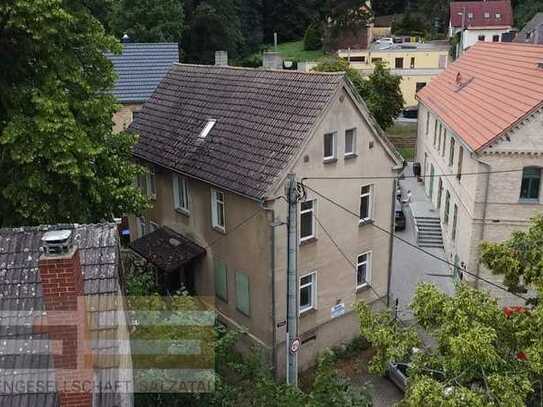 Zweifamilienhaus mit Denkmalschutz am Yachthafen von Salzmünde.